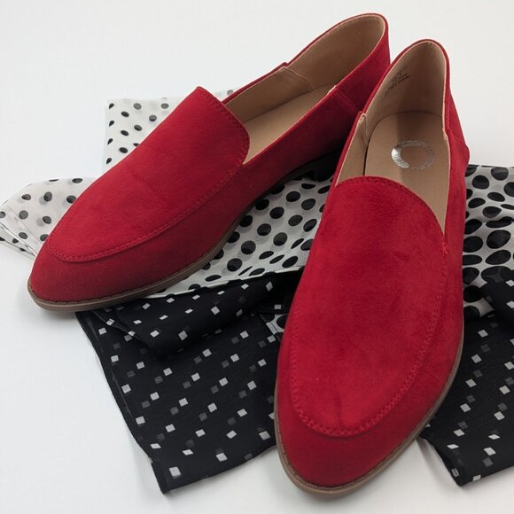 Journee Collection Women's Size 8W Red Suede Tenley Flats | Loafer NEW - Picture 1 of 7